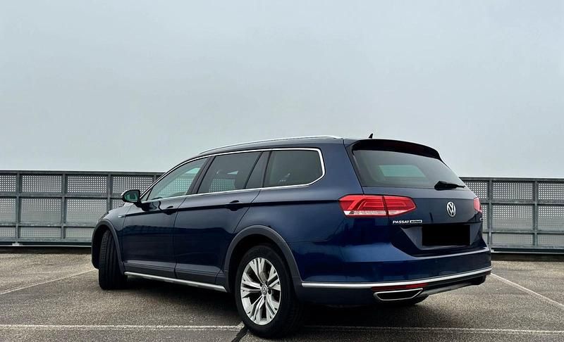 Gebraucht VW Passat Alltrack 190 PS (139 kW) 2019 Blau Kombi