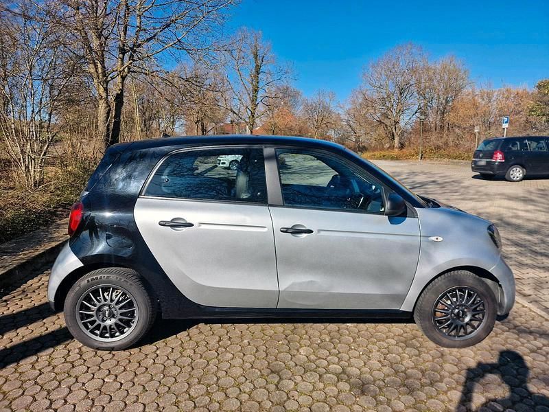 Gebraucht Smart ForFour 60 PS (44 kW) 2017 Silber Kleinwagen