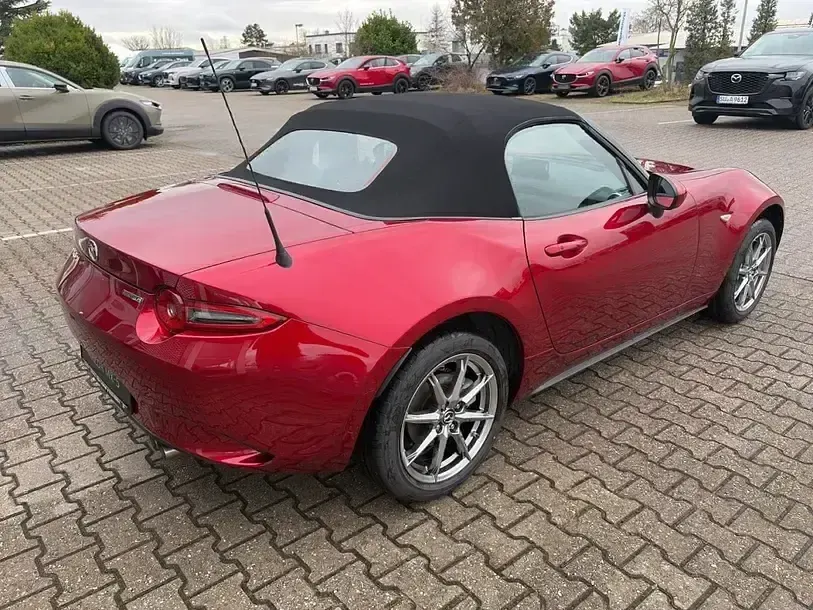 Neu Mazda MX5 Exclusive-Line 132 PS (97 kW) 2025 Rot Cabrio