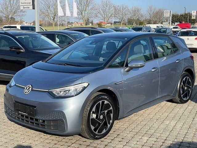 Second-hand VW ID.3 Pro Performance 150 kW (204 CP) 2022 Albastru Hatchback