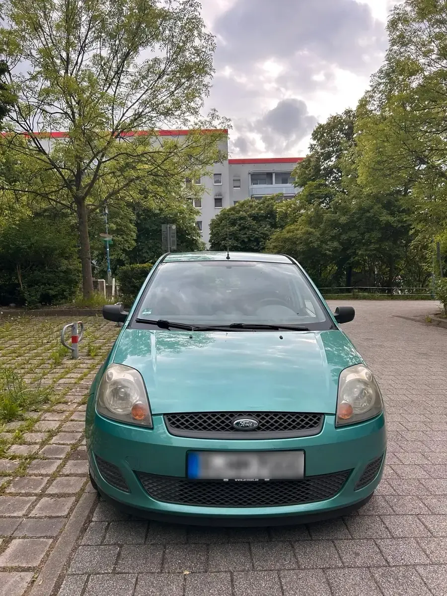 Gebraucht Ford Fiesta 69 PS (50 kW) 2007 Grün Kleinwagen