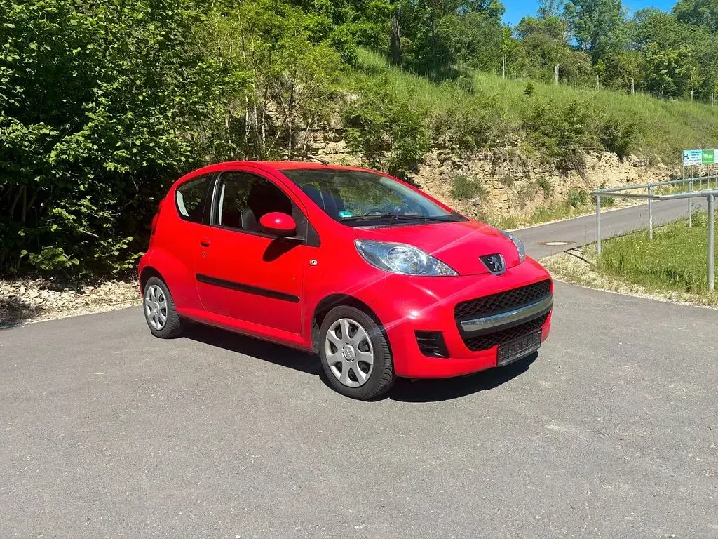 Gebraucht Peugeot 107 Filou 68 PS (50 kW) 2009 Rot Kleinwagen