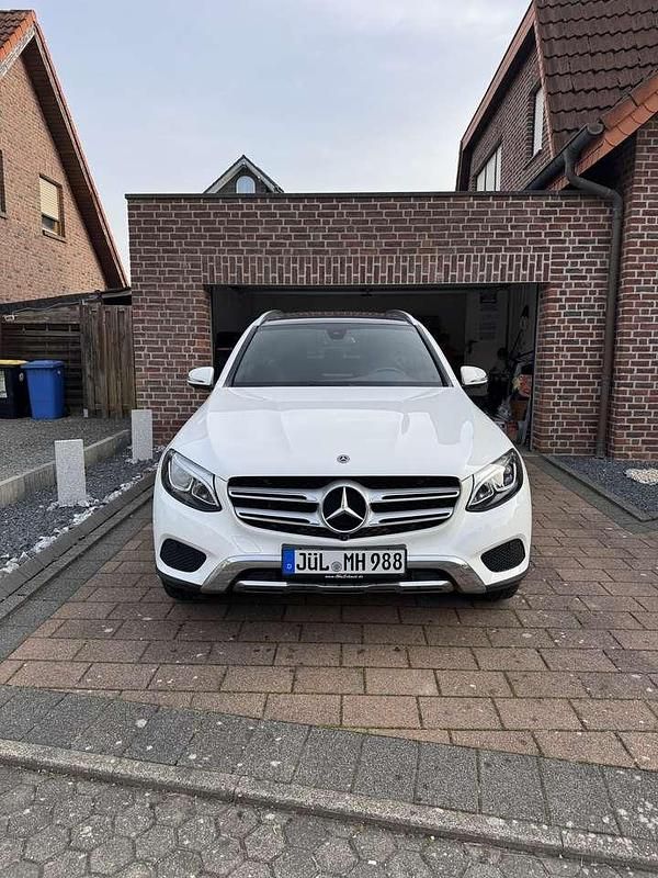 Gebraucht Mercedes GLC250 211 PS (155 kW) 2017 Weiß SUV