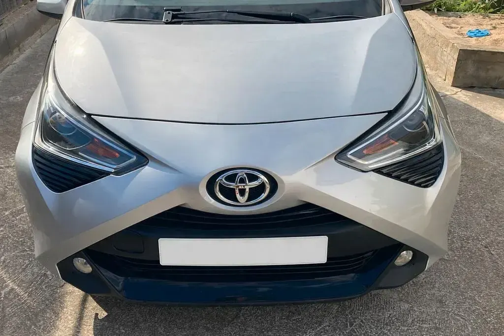 Gebraucht Toyota Aygo X-clusiv 72 PS (52 kW) 2019 Grau Kleinwagen