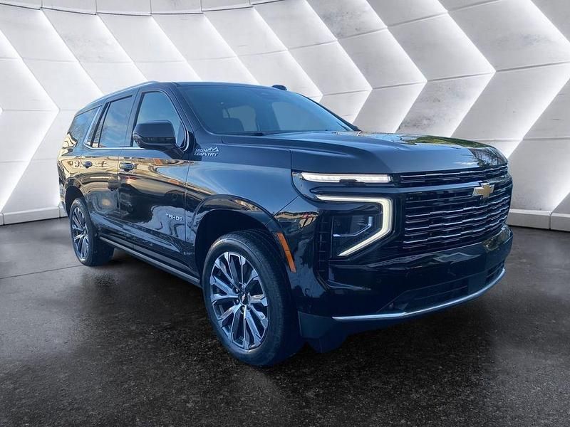 Neu Chevrolet Tahoe 426 PS (313 kW) 2025 Schwarz SUV