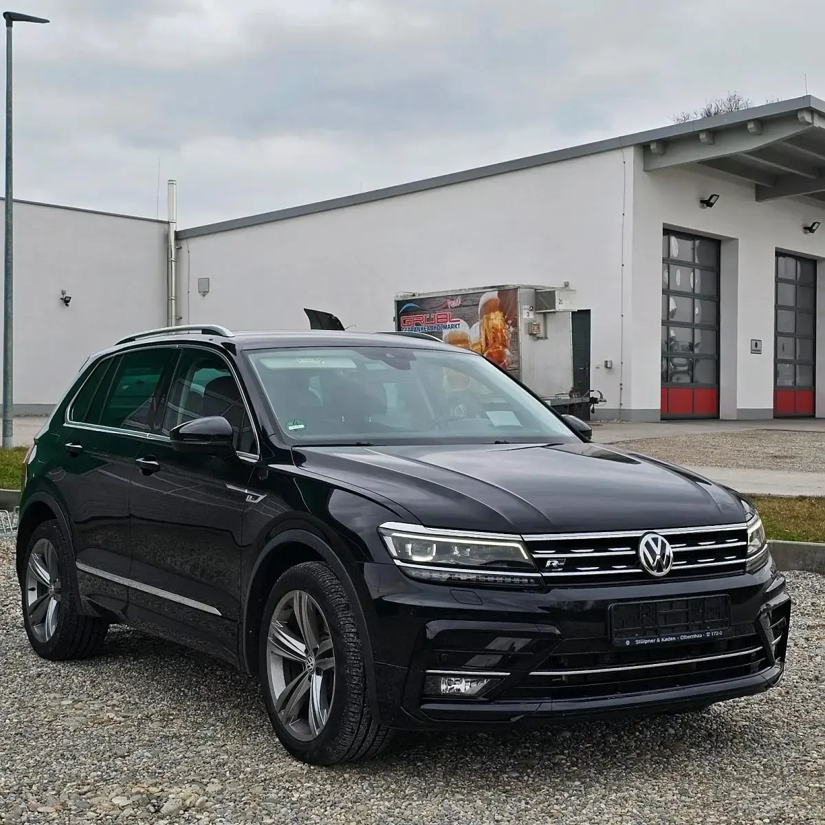 Gebraucht VW Tiguan R-line 190 PS (139 kW) 2018 Schwarz SUV