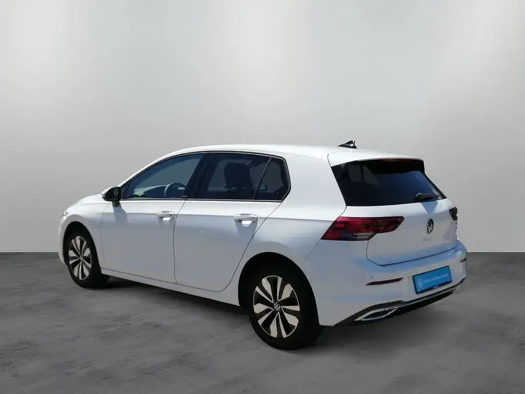 Gebraucht VW Golf VIII Move 131 PS (96 kW) 2023 Pure white Limousine