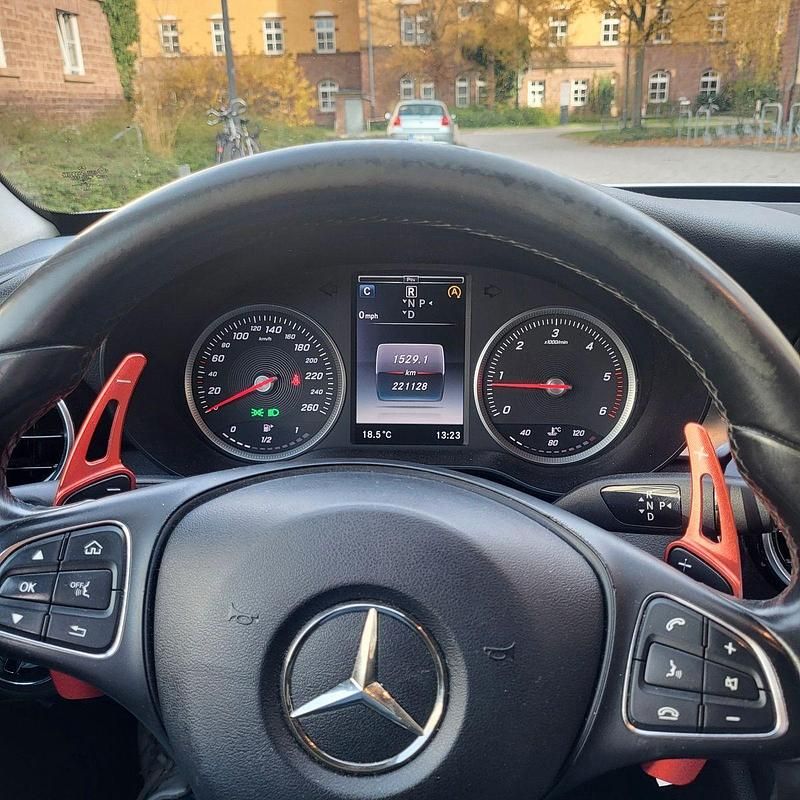 Silber Gebraucht 2015 Mercedes C220 Avantgarde Kombi | 11.000 € (Guter Preis) - Bild 1/4