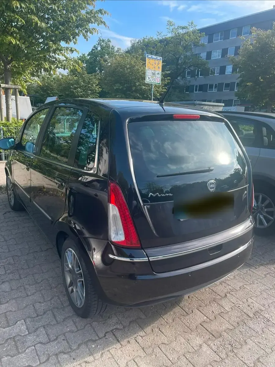 Gebraucht Lancia Musa 95 PS (69 kW) 2012 Schwarz Van / Kleinbus