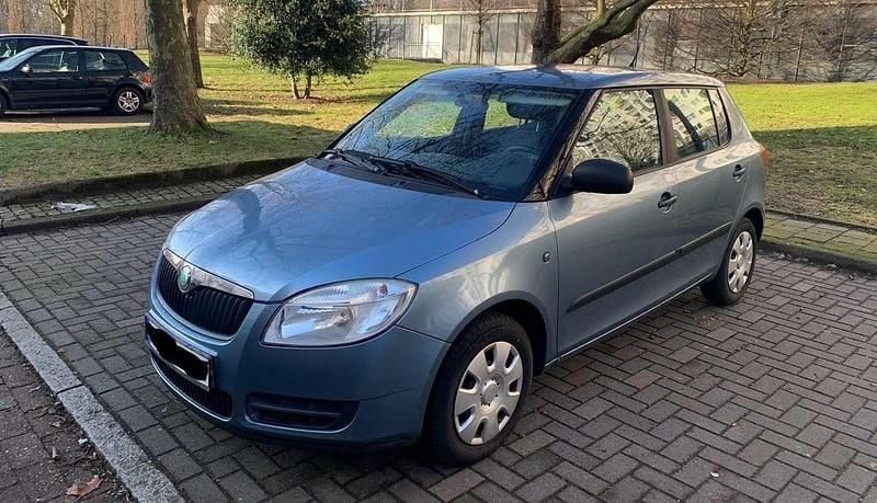 Gebraucht Skoda Fabia Cool Edition 60 PS (44 kW) 2010 Blau Limousine