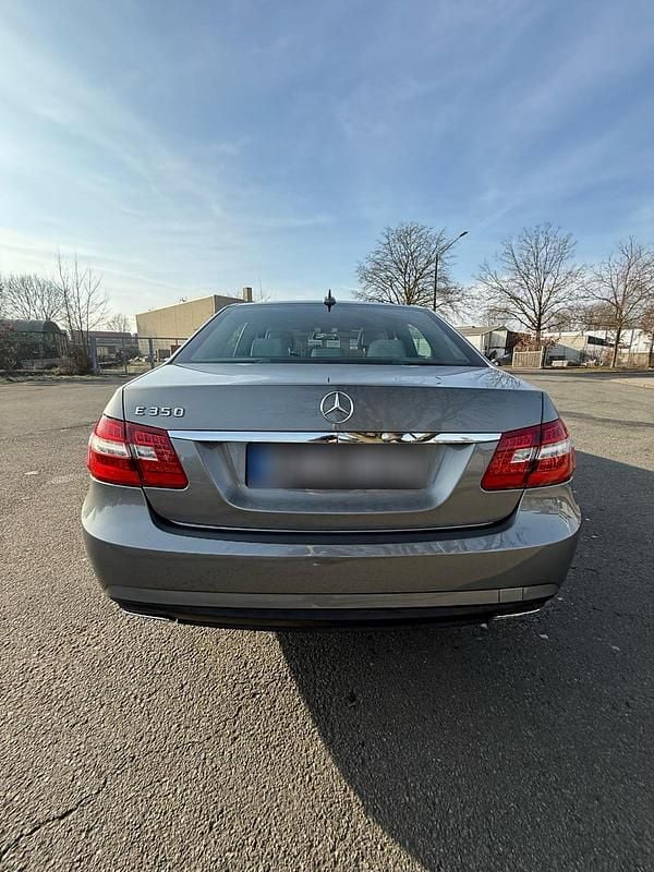 Gebraucht Mercedes E350 306 PS (225 kW) 2013 Silber Limousine