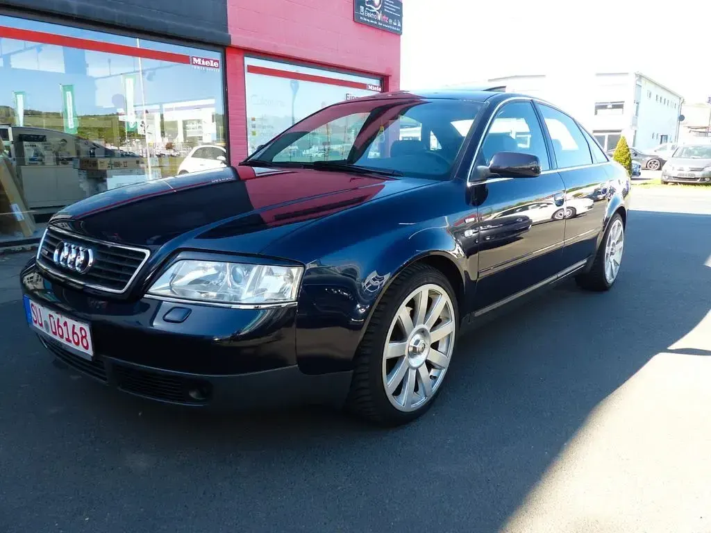 Używany Audi A6 S-Line 150 KM (110 kW) 1999 Niebieski Sedan/Limuzyna