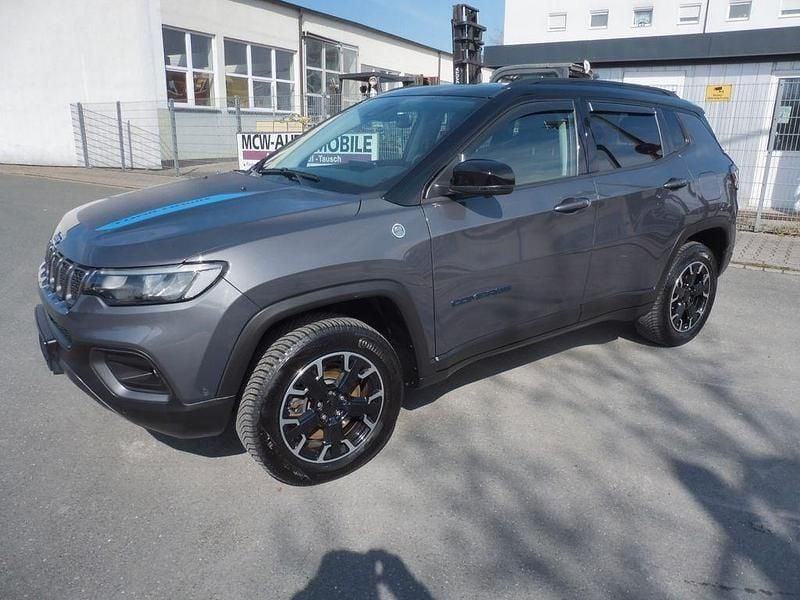Gebraucht Jeep Compass Trailhawk 179 PS (131 kW) 2022 Grau SUV