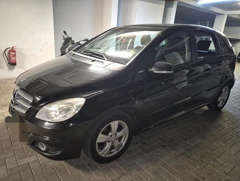 Schwarz Gebraucht 2010 Mercedes B160 Van / Kleinbus | 1.650 € (Superpreis) - Bild 1/4