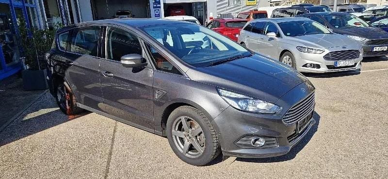 Gebraucht Ford S-MAX Titanium 239 PS (175 kW) 2017 Magneticgrau (metallic) Van / Kleinbus