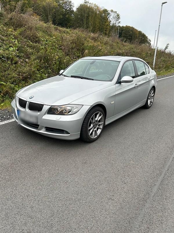 Gebraucht BMW 325 218 PS (160 kW) 2005 Limousine