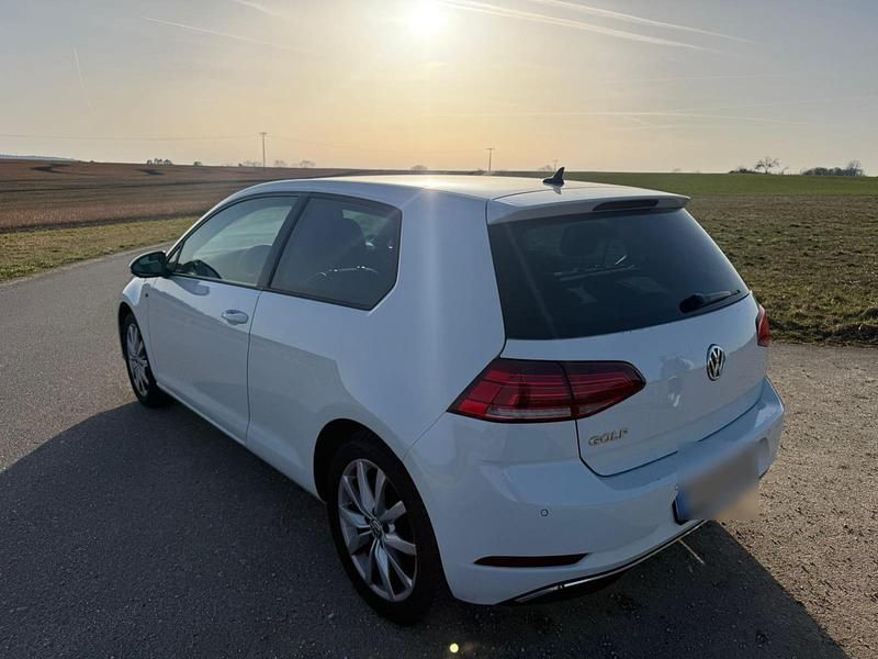 Gebraucht VW Golf VII Join 116 PS (85 kW) 2018 Weiß Limousine