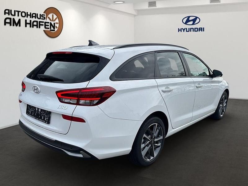 Gebraucht Hyundai i30 Advantage 140 PS (102 kW) 2024 Weiß Kombi