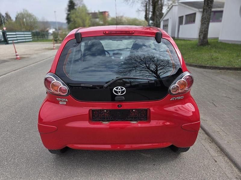 Gebraucht Toyota Aygo Basis 68 PS (50 kW) 2009 Rot Kleinwagen