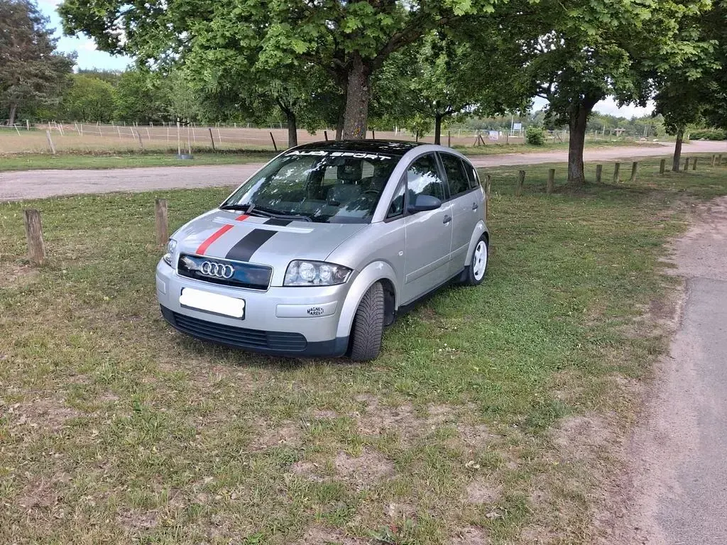 Gebraucht Audi A2 Design 75 PS (55 kW) 2001 Silber Kleinwagen