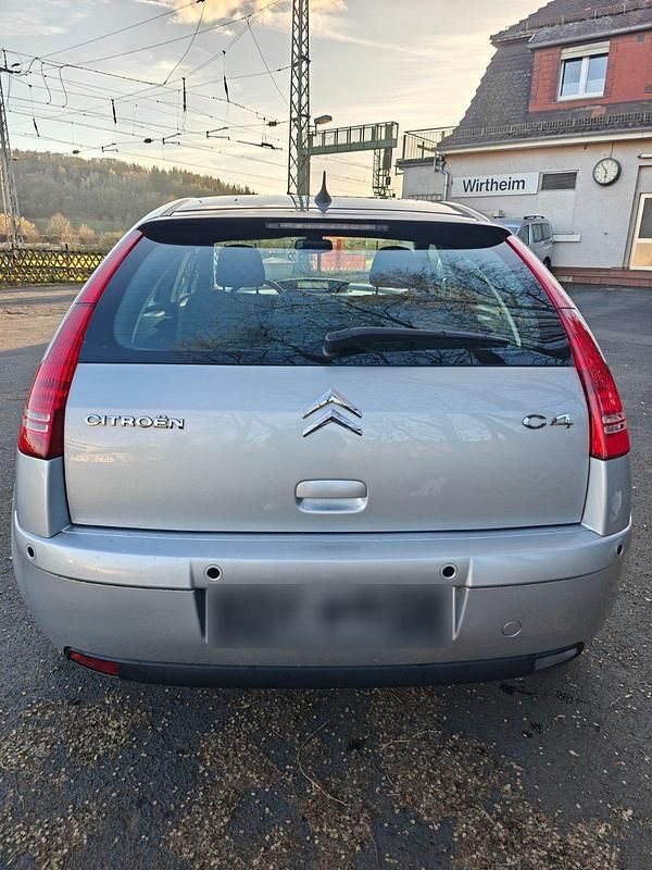 Gebraucht Citroën C4 120 PS (88 kW) 2008 Silber Limousine