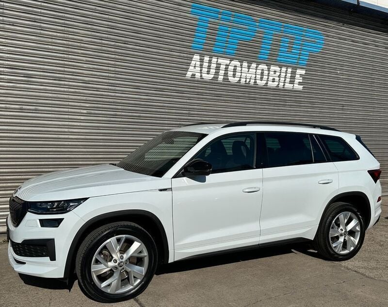 Weiß Gebraucht 2023 Skoda Kodiaq SportLine SUV | 41.400 € (Fairer Preis) - Bild 1/4