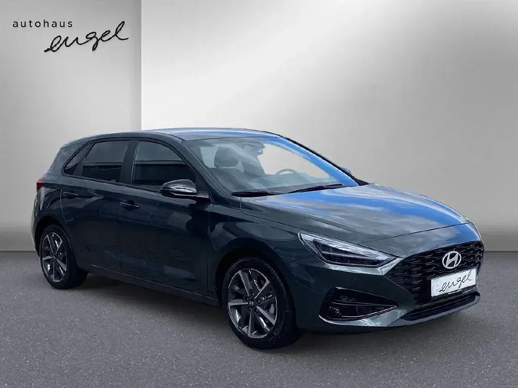 Gebraucht Hyundai i30 Advantage 101 PS (74 kW) 2025 Grün Limousine