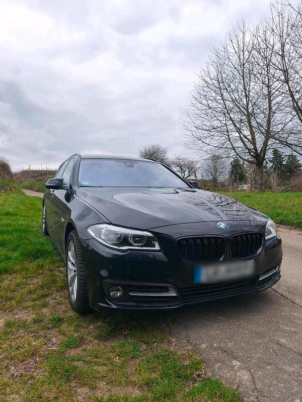 Gebraucht BMW 520 190 PS (139 kW) 2017 Schwarz Kombi