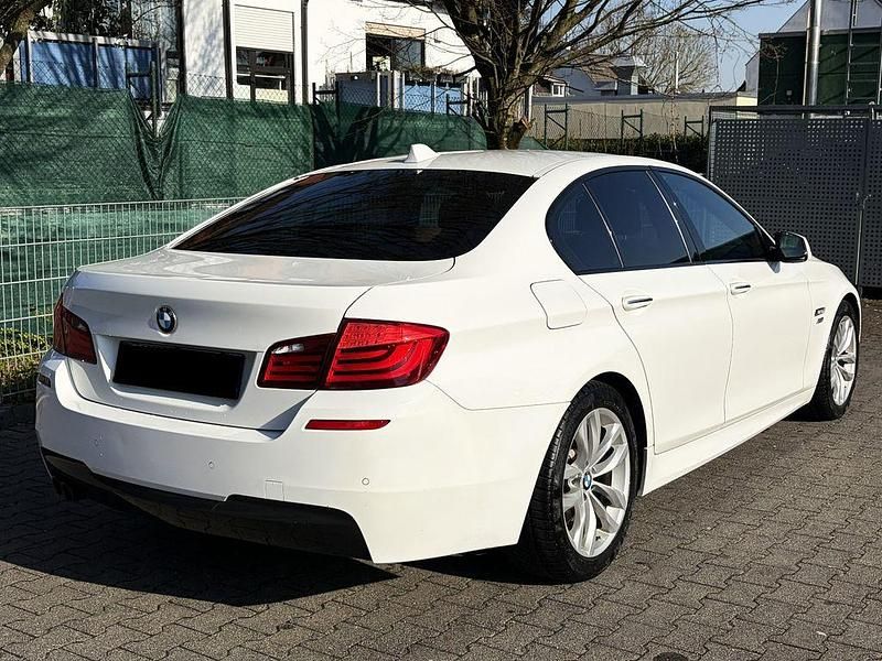 Gebraucht BMW 520 M Sport 184 PS (135 kW) 2012 Weiß Limousine