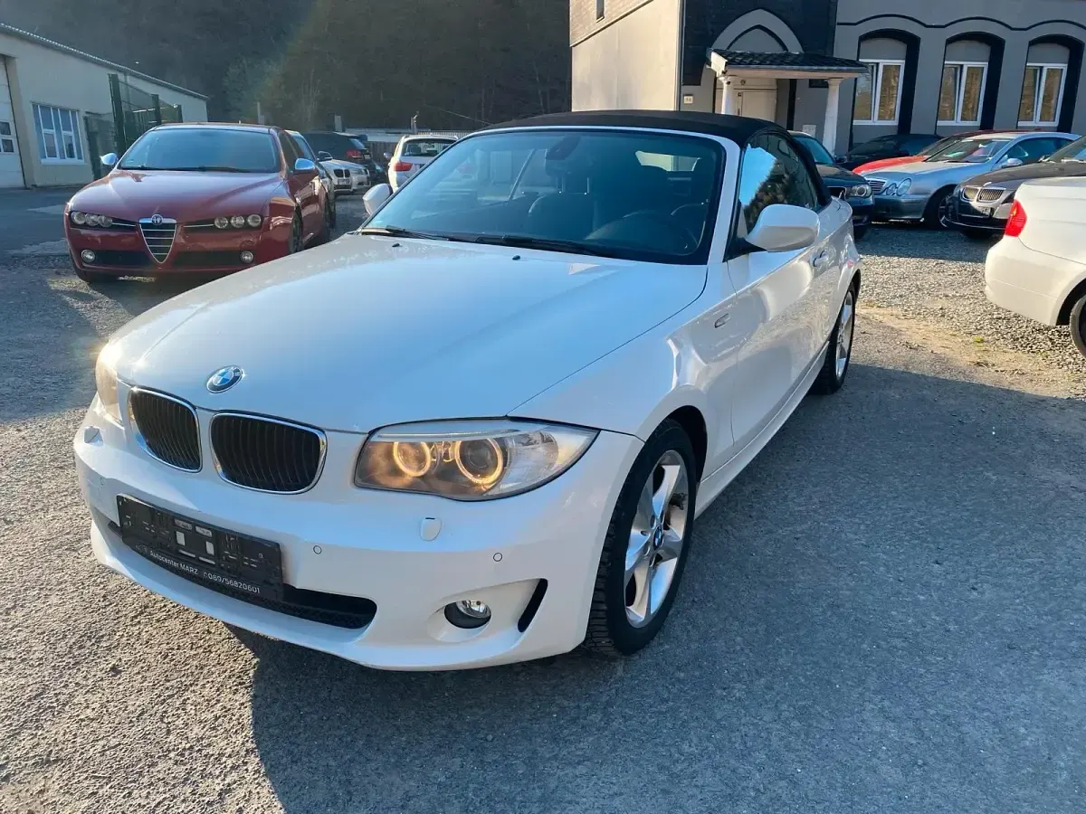 Gebraucht BMW 120 Cabriolet 177 PS (130 kW) 2012 Alpinweiss iii Cabrio