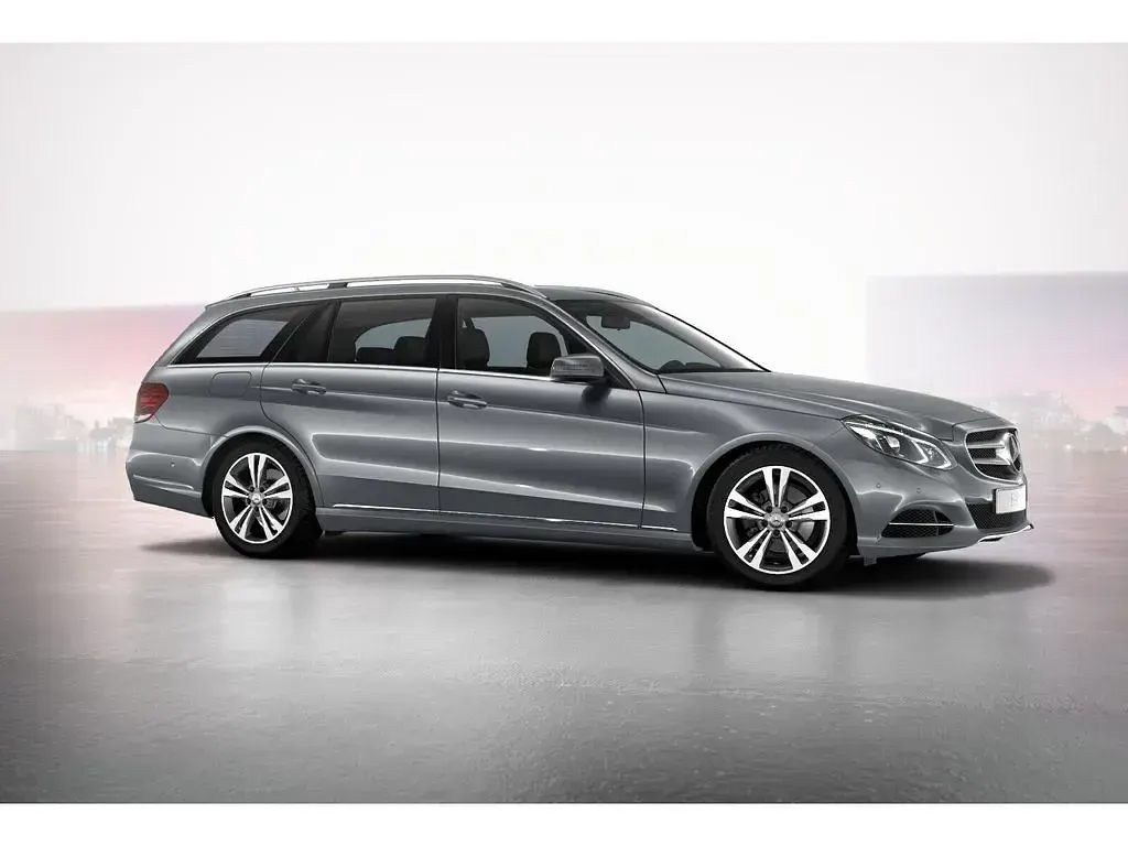 Gebraucht Mercedes E200 Avantgarde 184 PS (135 kW) 2015 Grau Kombi