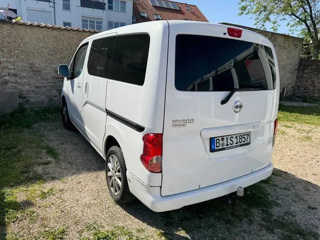 Gebraucht Nissan Evalia Tekna 110 PS (80 kW) 2016 Weiß Van / Kleinbus