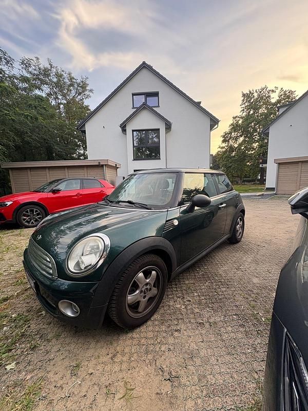 Grün Gebraucht 2009 Mini ONE Kleinwagen | 6.000 € (Teuer) - Bild 1/4