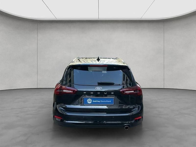 Gebraucht Ford Focus Titanium 125 PS (91 kW) 2024 Agate black metallic Kombi