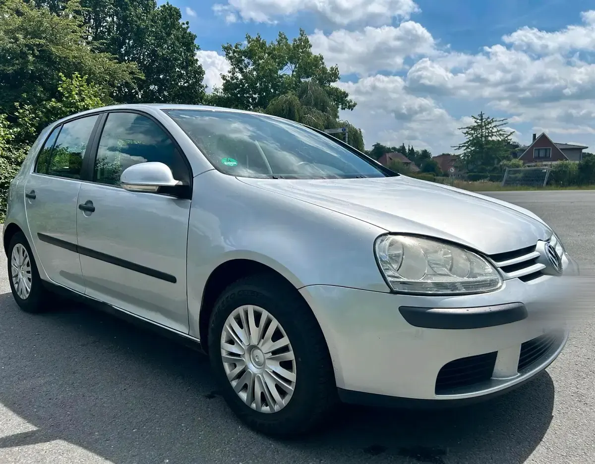 Gebraucht VW Golf V 75 PS (55 kW) 2005 Silber Kleinwagen