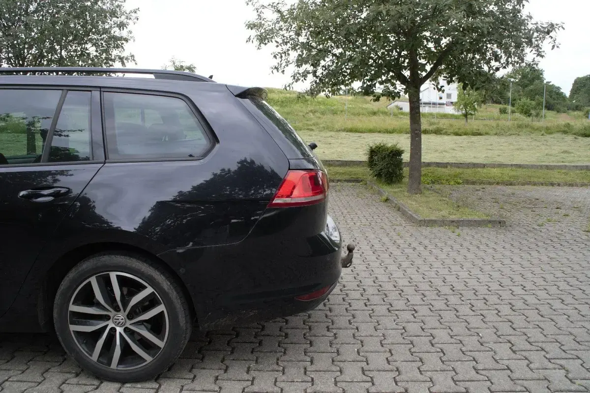 Gebraucht VW Golf VII 105 PS (77 kW) 2014 Schwarz Kombi
