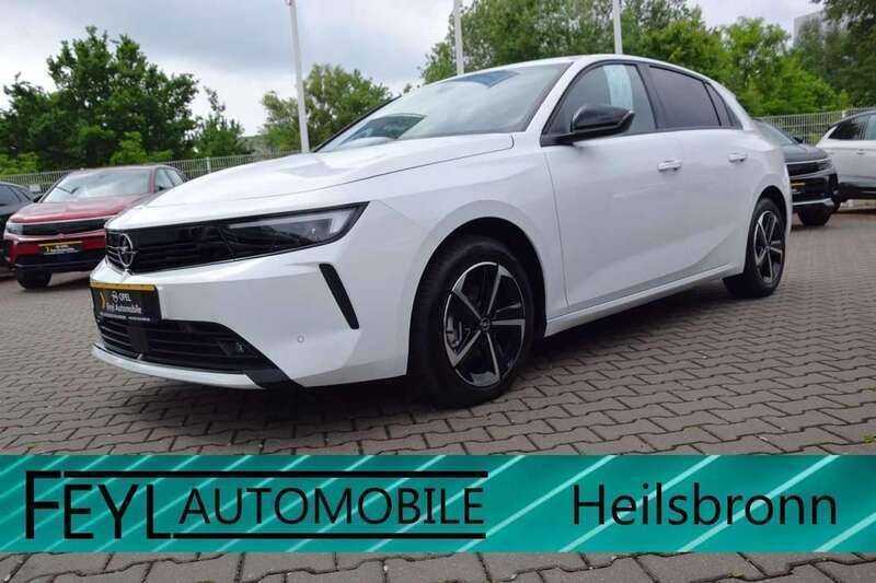 Arktisweiß Gebraucht 2024 Opel Astra Edition Limousine | 21.700 € (Guter Preis) - Bild 1/4
