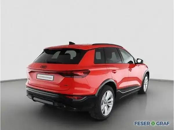 Gebraucht Audi e-tron Ambiente 284 kW (387 PS) 2025 Soneirarot metallic SUV