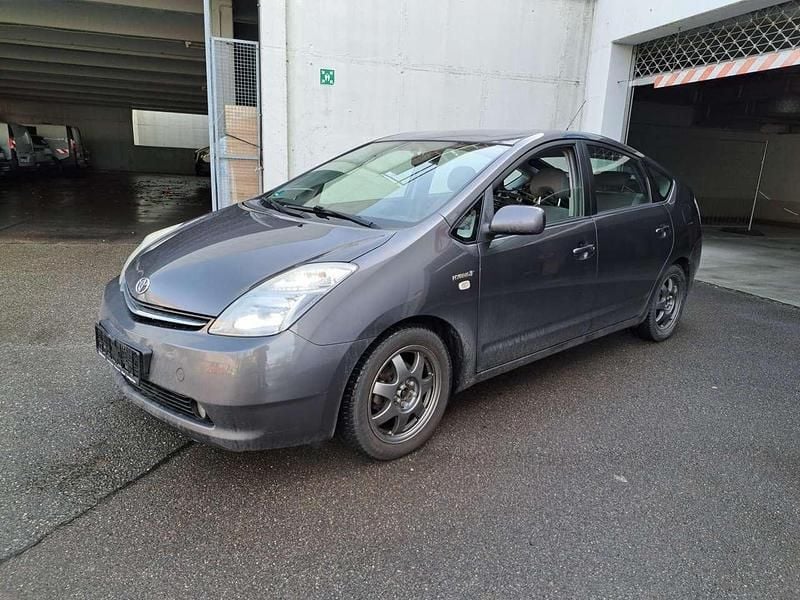 Grey metallic Gebraucht 2006 Toyota Prius Sol Kleinwagen | 2.950 € (Guter Preis) - Bild 1/4