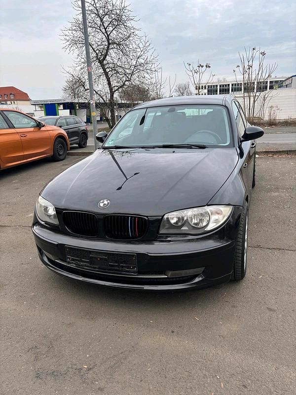 Gebraucht BMW 116 116 PS (85 kW) 2007 Schwarz Kleinwagen