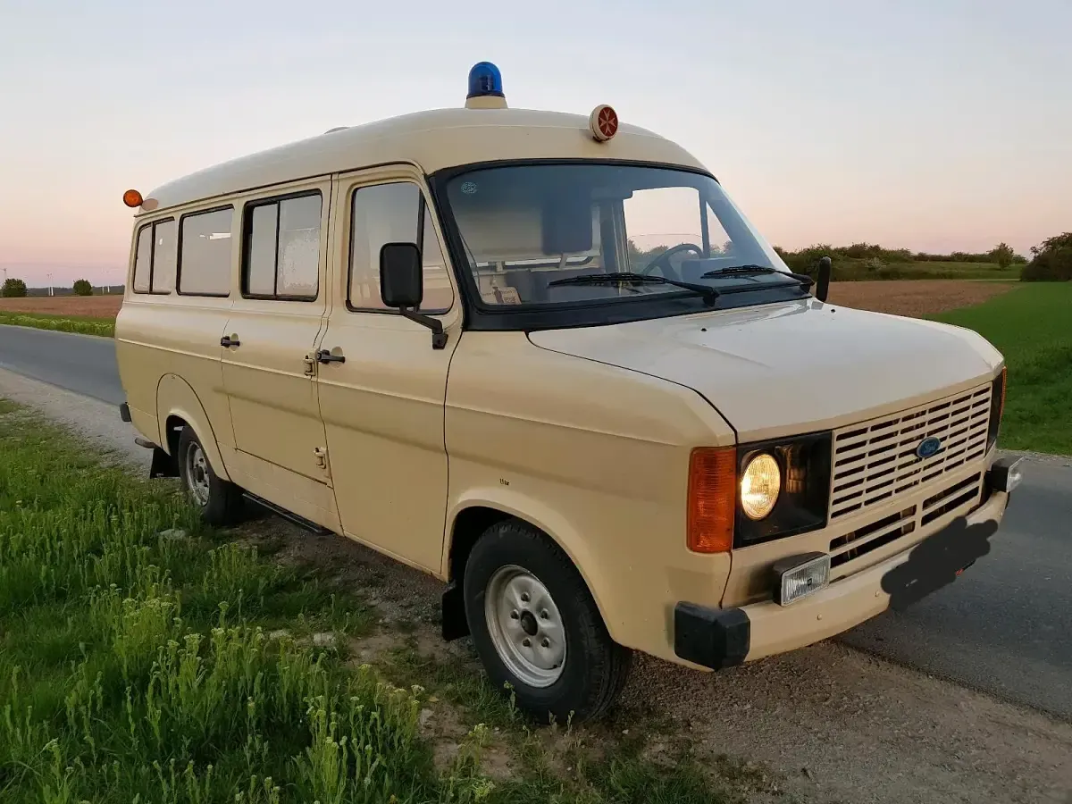 Gebraucht Ford Transit 85 PS (62 kW) 1979 Beige Van / Kleinbus