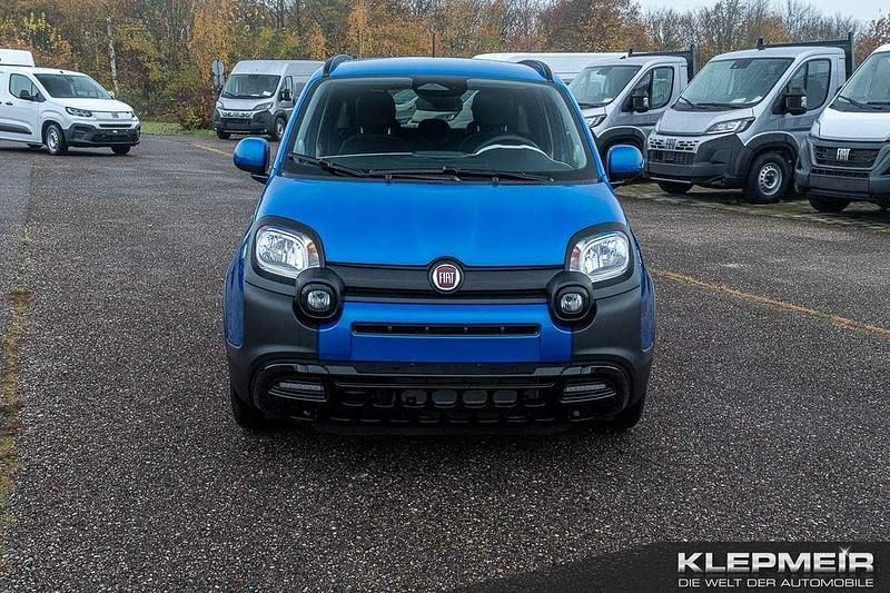 Neu Fiat Panda 69 PS (50 kW) 2025 Blau Limousine