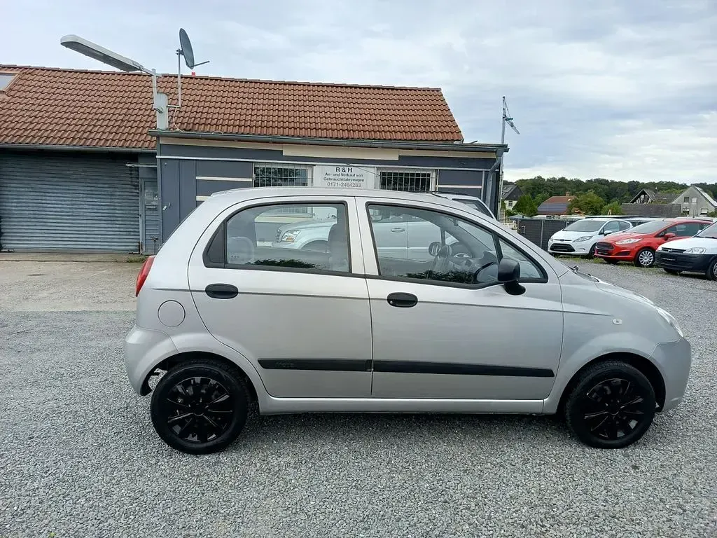 Gebraucht Chevrolet Matiz 52 PS (38 kW) 2009 Silber Kleinwagen