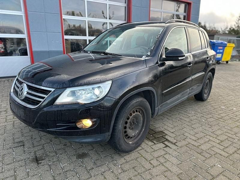 Schwarz Gebraucht 2008 VW Tiguan Track & Field SUV | 3.999 € (Fairer Preis) - Bild 1/4
