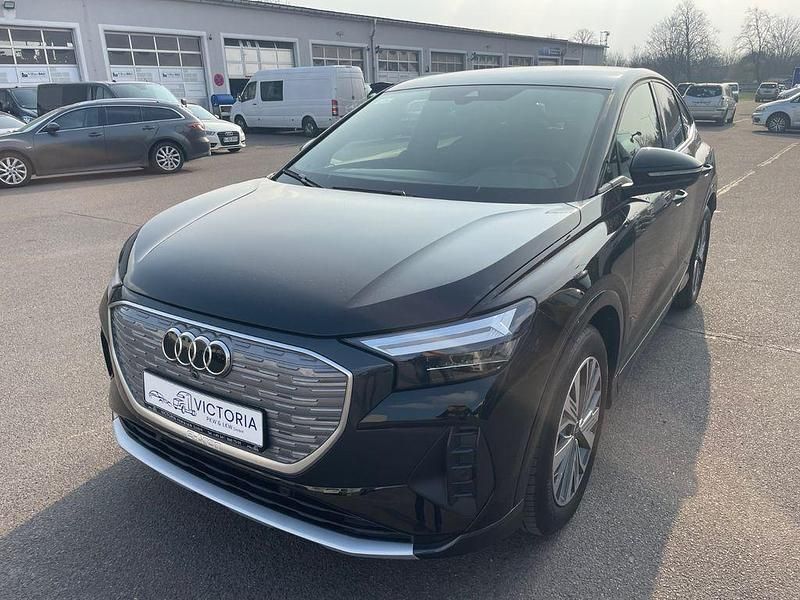 Schwarz Gebraucht 2023 Audi Q4 e-tron SUV | 27.490 € (Fairer Preis) - Bild 1/4