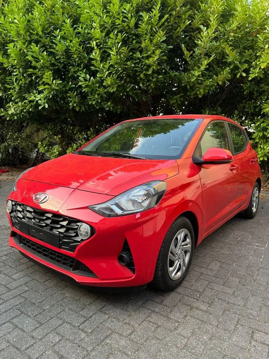 Gebraucht Hyundai i10 67 PS (49 kW) 2021 Rot Kleinwagen