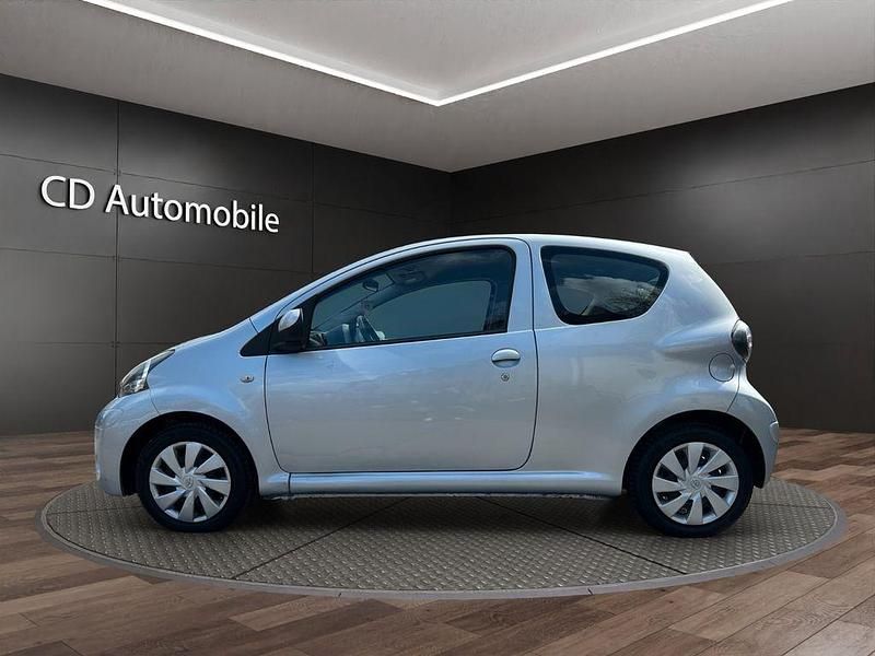 Gebraucht Toyota Aygo Cool 68 PS (50 kW) 2013 Silber Kleinwagen
