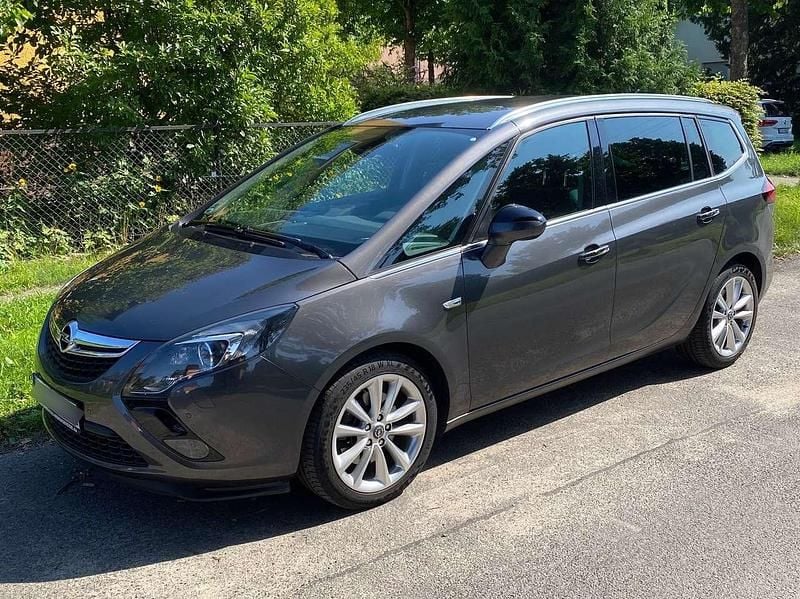 Grau Gebraucht 2012 Opel Zafira Tourer Innovation Van / Kleinbus | 6.600 € (Fairer Preis) - Bild 1/4