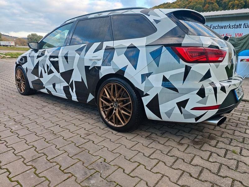 Gebraucht Seat Leon 4Drive 300 PS (220 kW) 2017 Weiß Limousine