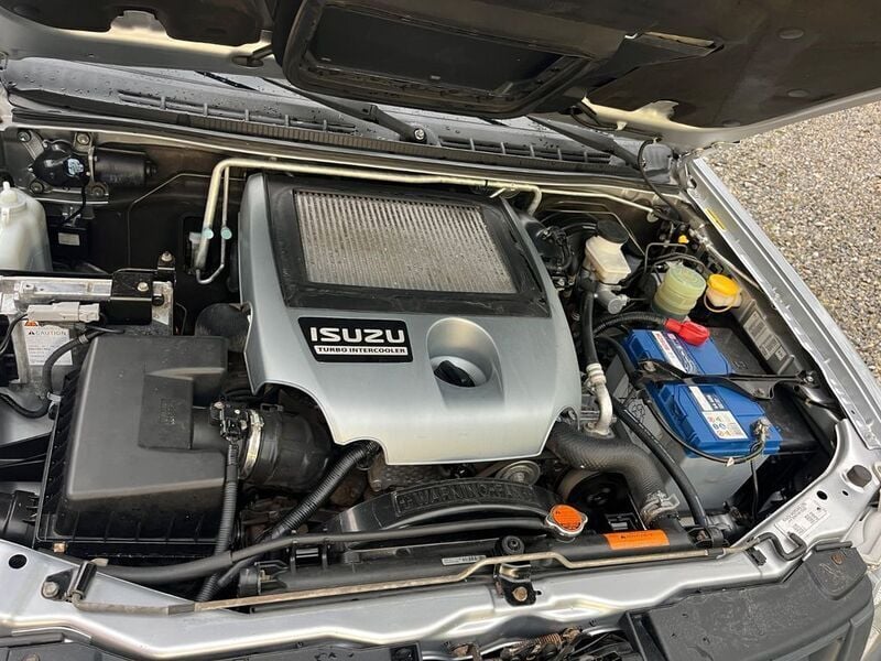 Gebraucht Isuzu D-Max 136 PS (100 kW) 2012 Silber Pickup